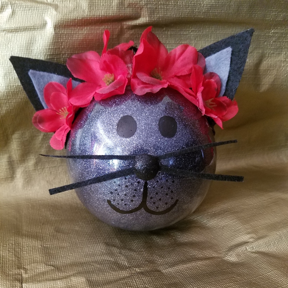 kitty ornament